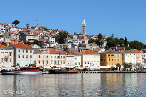 App With A Lovely Patio Mali Lošinj Εξωτερικό φωτογραφία