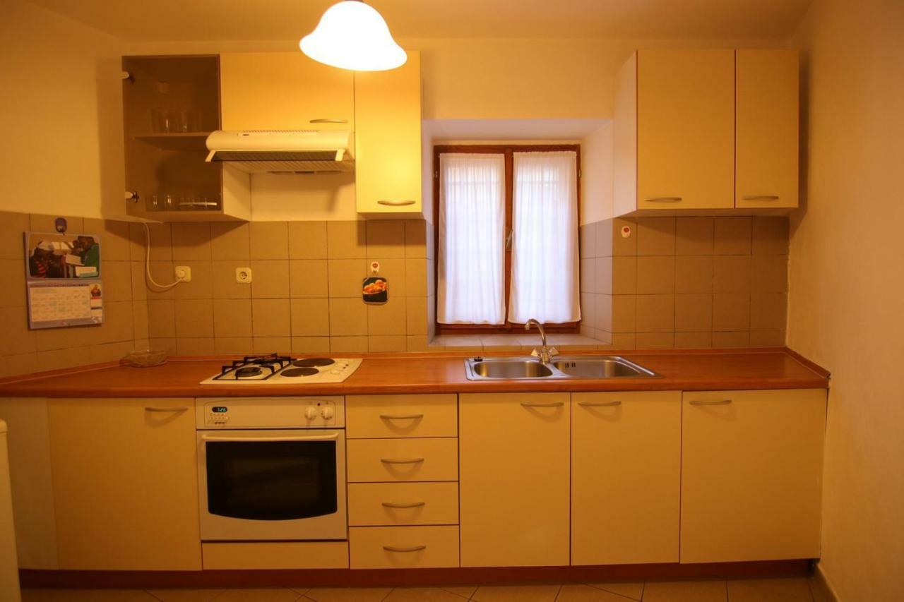 App With A Lovely Patio Mali Lošinj Εξωτερικό φωτογραφία